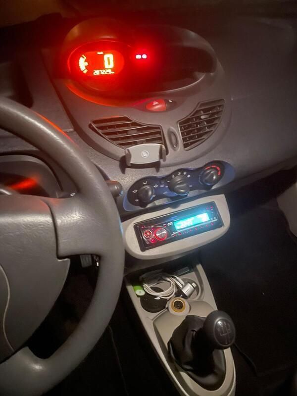 Weiß Gebraucht 2009 Renault Twingo Kleinwagen | 2.000 € (Fairer Preis) - Bild 1/4