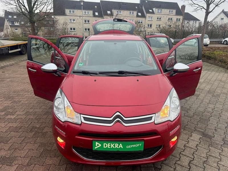 Gebraucht Citroën C3 SELECTION 68 PS (50 kW) 2014 Lackierung rot rubi/metallic Kleinwagen