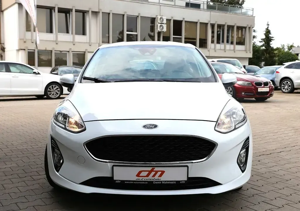 Gebraucht Ford Fiesta 101 PS (74 kW) 2019 Weiß Kleinwagen