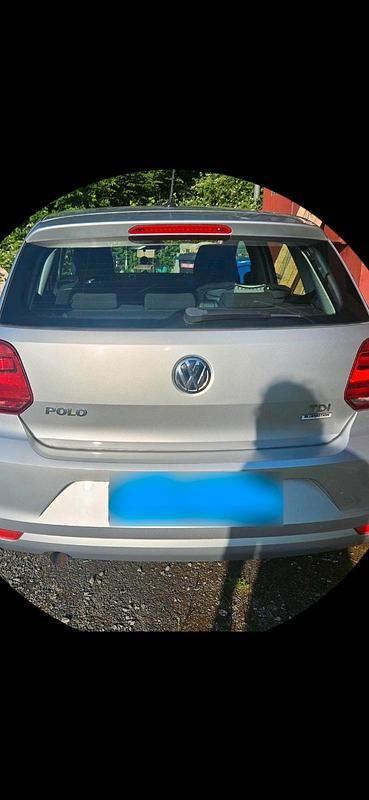 Gebraucht VW Polo 90 PS (66 kW) 2016 Grau Kleinwagen