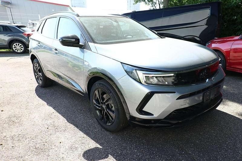 Grafik grau / dach: schwarz Neu 2025 Opel Grandland X SUV | 30.020 € (Superpreis) - Bild 1/4