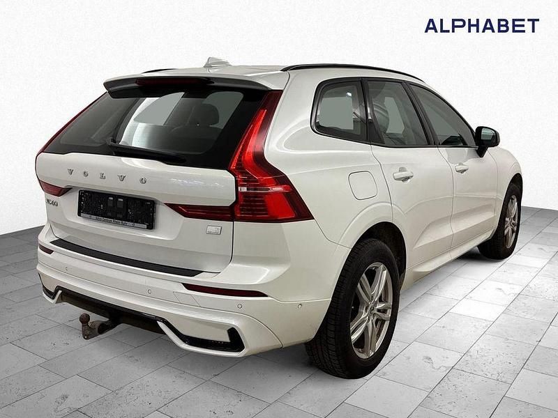 Gebraucht Volvo XC60 R-Design 341 PS (250 kW) 2022 Crystal weiss perleffekt SUV