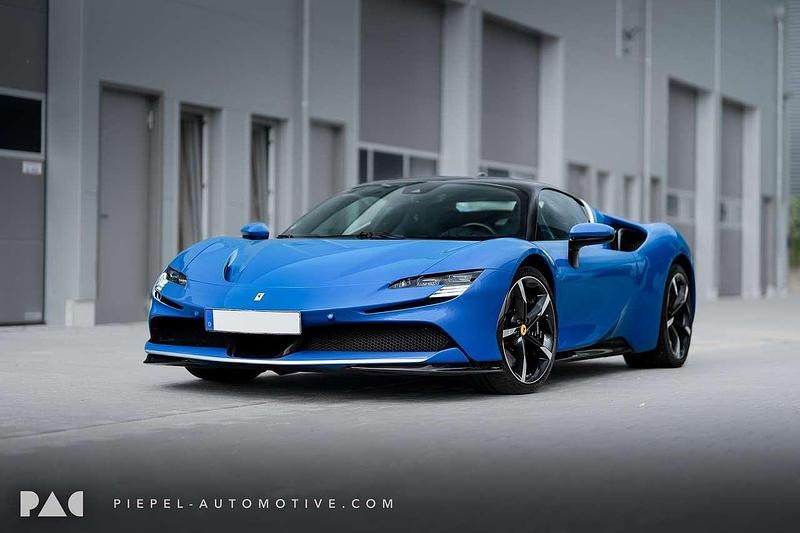 Gebraucht Ferrari SF90 1001 PS (736 kW) 2022 Blau Coupé