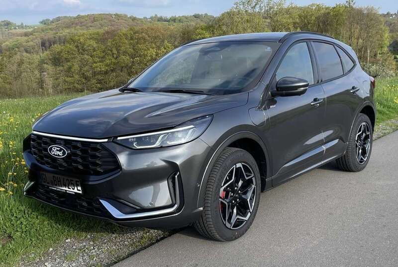 Gebraucht 2025 Ford Kuga ST-Line X SUV | 42.900 € (Fairer Preis) - Bild 1/4