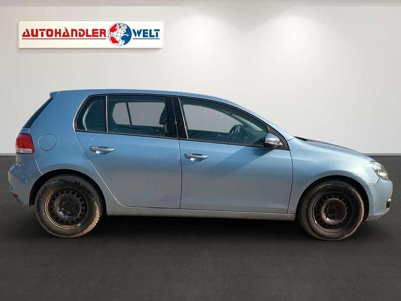 Gebraucht VW Golf VI Comfortline 140 PS (102 kW) 2010 Blau Kleinwagen