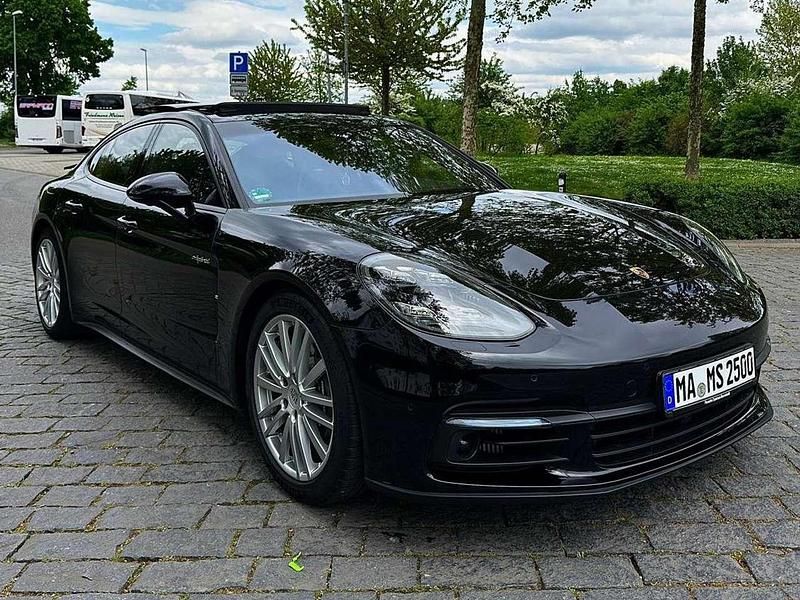 Gebraucht Porsche Panamera 330 PS (242 kW) 2019 Schwarz Kleinwagen