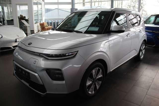 Silber metallic Gebraucht 2021 Kia Soul EV Spirit SUV | 22.610 € (Etwas zu teuer) - Bild 1/4
