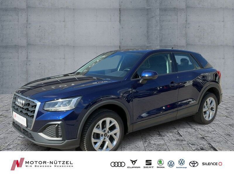 Navarrablau metallic Gebraucht 2022 Audi Q2 Comfort SUV | 21.830 € (Etwas zu teuer) - Bild 1/4