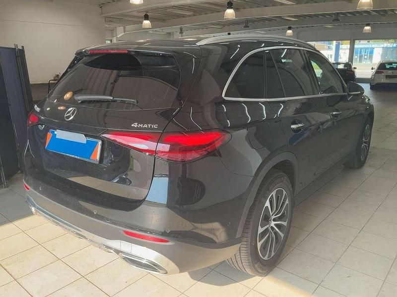 Obsidianschwarz Gebraucht 2023 Mercedes GLC200 Avantgarde SUV | 49.950 € (Superpreis) - Bild 1/4