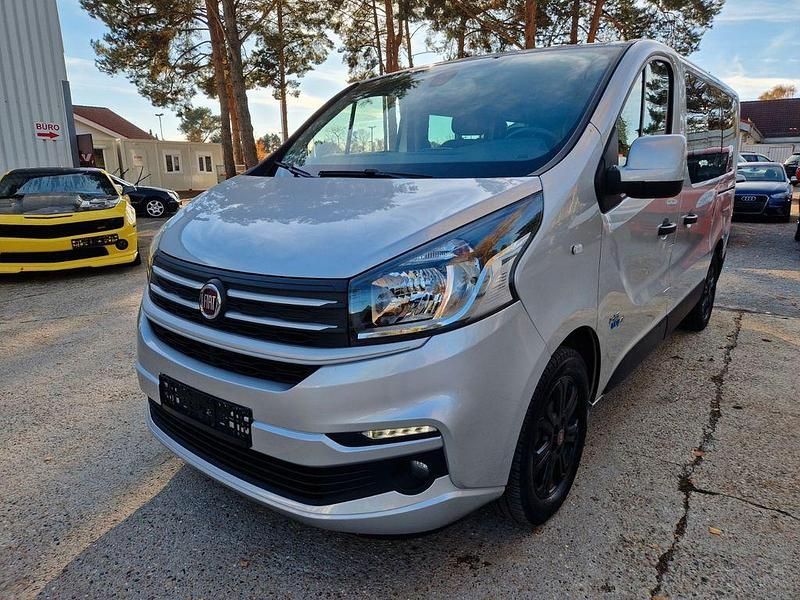 Silber Gebraucht 2018 Fiat Talento Family Van | 22.222 € (Fairer Preis) - Bild 1/4