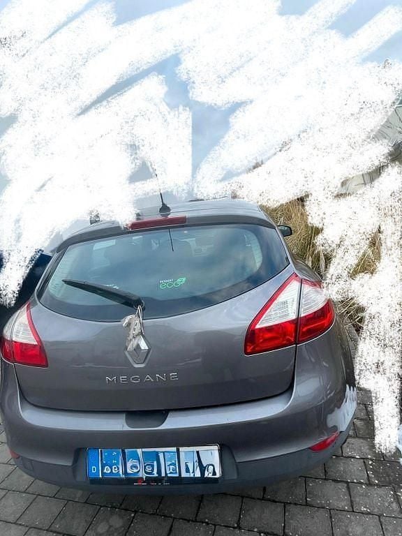 Gebraucht Renault Mégane III Dynamique 110 PS (80 kW) 2012 Grau Limousine