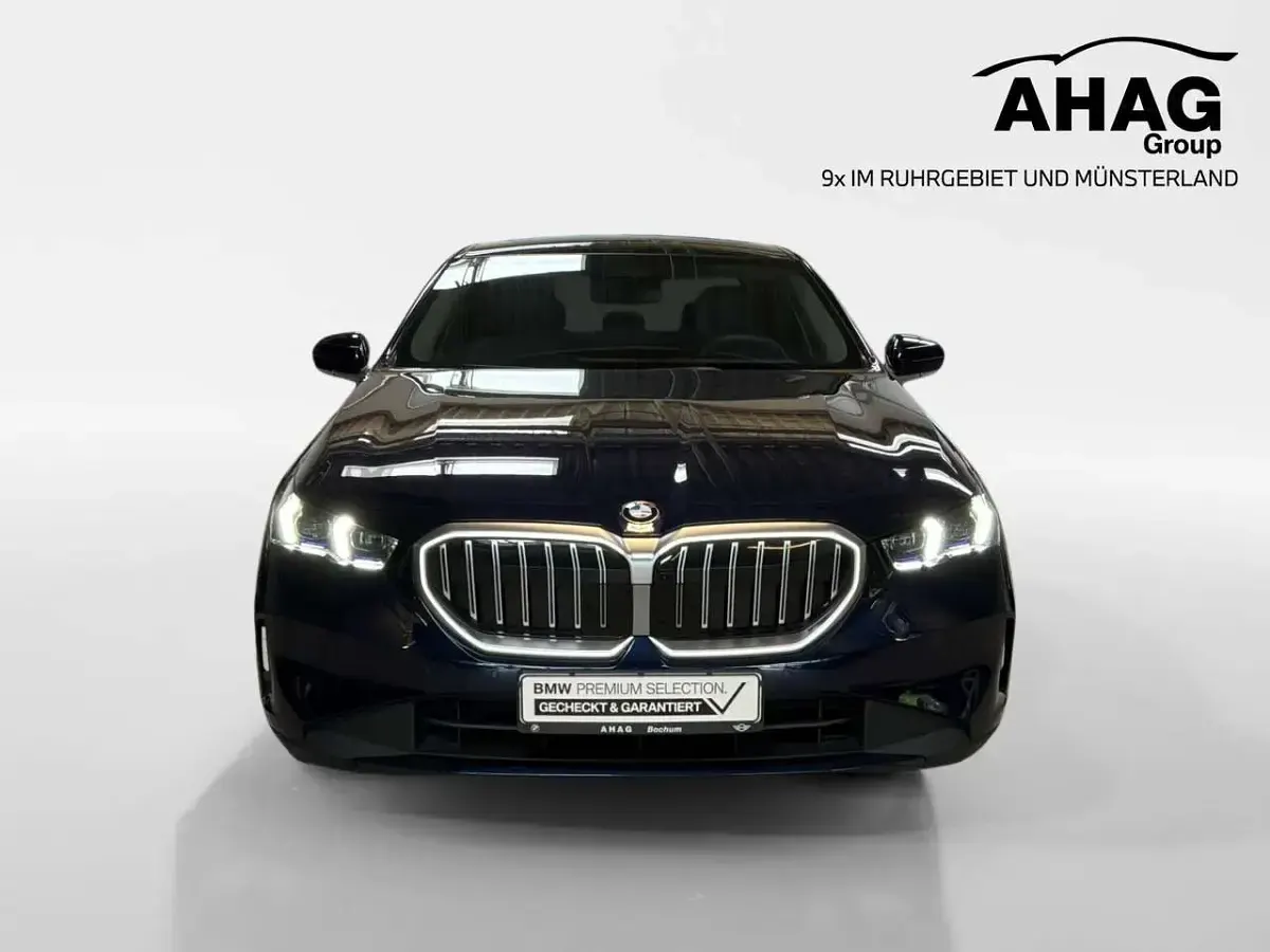 Gebraucht BMW 540 303 PS (222 kW) 2024 Bmw individual tansanitblau Limousine