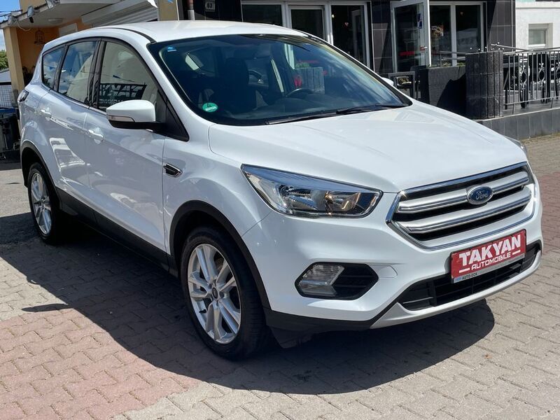 Gebraucht Ford Kuga Trend 150 PS (110 kW) 2017 Weiß SUV