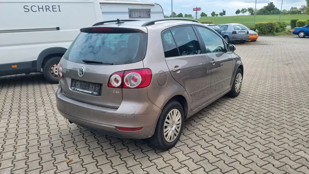 Gebraucht VW Golf Plus Cross Life 105 PS (77 kW) 2013 Braun Van / Kleinbus