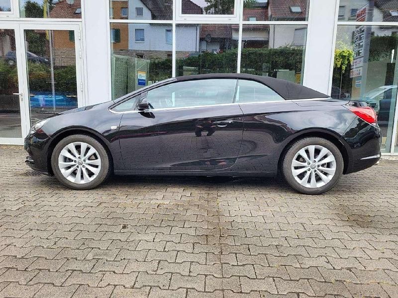 Gebraucht Opel Cascada Innovation 136 PS (100 kW) 2019 Onyx schwarz Cabrio