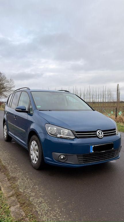 Gebraucht VW Touran Trendline 105 PS (77 kW) 2012 Blau Van / Kleinbus