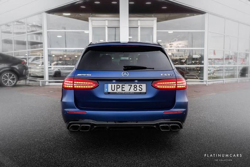 Gebraucht Mercedes E63S AMG AMG 612 PS (450 kW) 2021 Blau Limousine