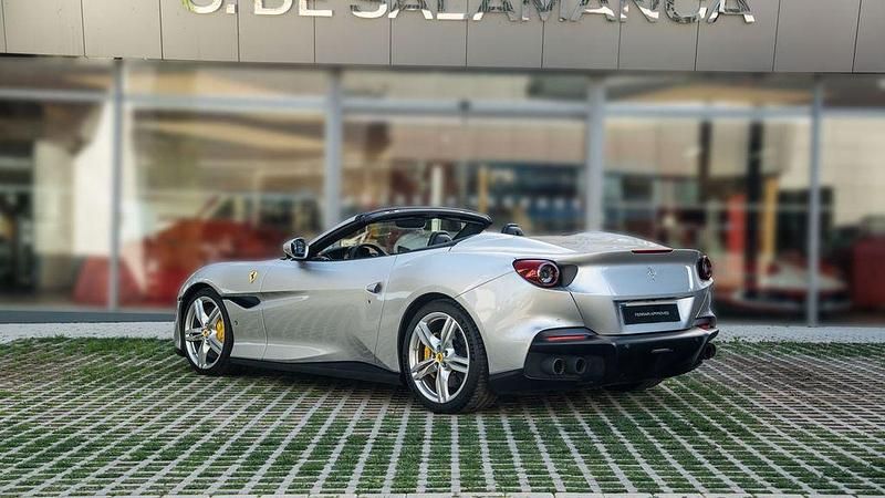 Gebraucht Ferrari Portofino 628 PS (461 kW) 2022 Silber Cabrio