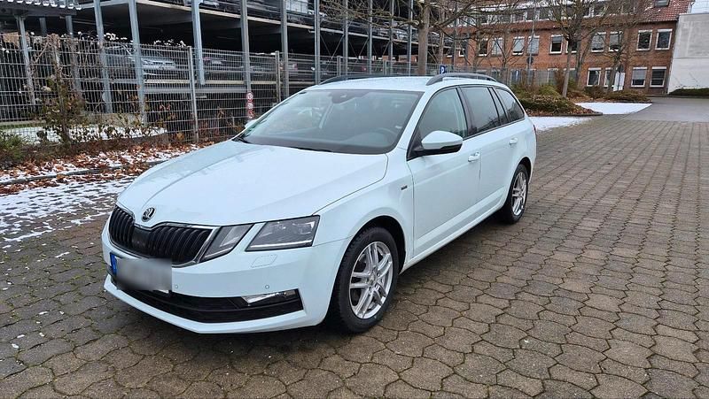 Gebraucht Skoda Octavia Clever 116 PS (85 kW) 2018 Weiß Kombi
