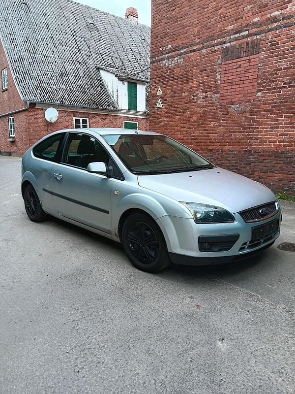 Gebraucht 2005 Ford Focus Limousine | 500 € (Superpreis) - Bild 1/4