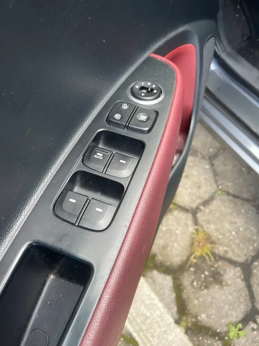 Usata Hyundai i10 87 CV (63 kW) 2014 Grigio Utilitaria