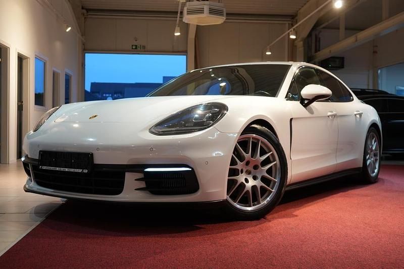 Gebraucht Porsche Panamera 421 PS (309 kW) 2017 Weiß Limousine