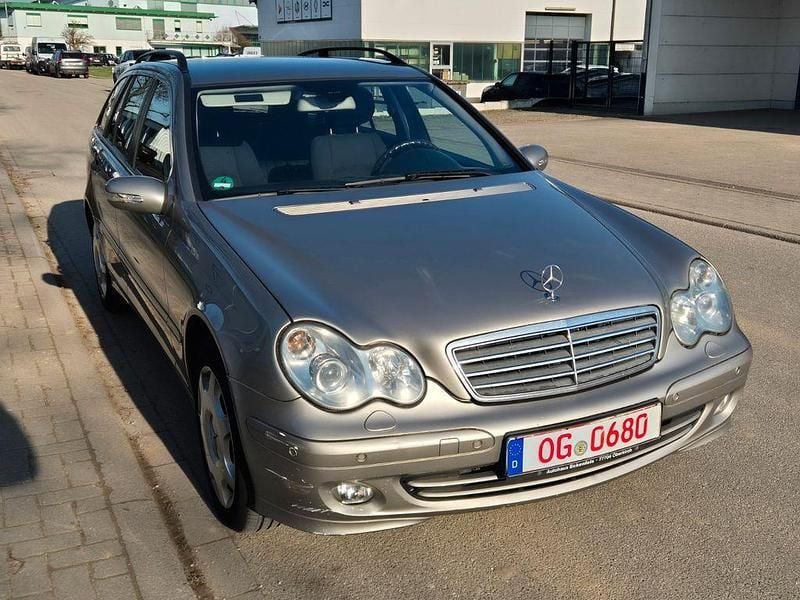 Gebraucht Mercedes C220 150 PS (110 kW) 2007 Silber Kombi