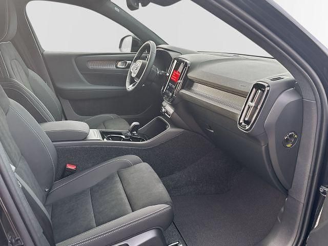 Neu Volvo EX40 Plus 185 kW (252 PS) 2025 Metallic (schwarz SUV