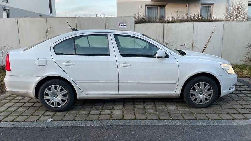 Gebraucht Skoda Octavia Elegance 140 PS (102 kW) 2012 Limousine