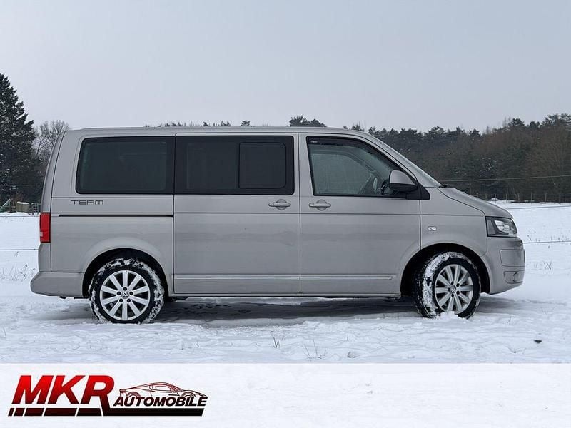 Gebraucht VW T5 Team 179 PS (131 kW) 2011 Gelb Van