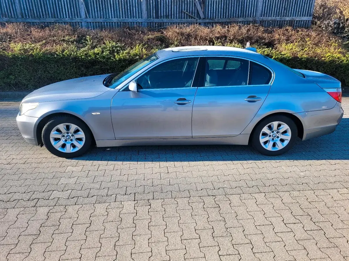 Second-hand BMW 525 192 CP (141 kW) 2004 Gri Berlinǎ