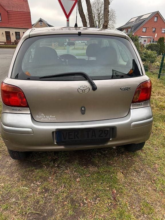 Gebraucht Toyota Yaris 65 PS (47 kW) 2003 Grau Limousine