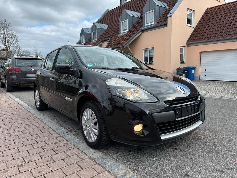 Gebraucht Renault Clio II Dynamique 86 PS (63 kW) 2009 Schwarz Limousine