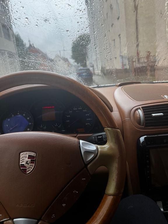 Second-hand Porsche Cayenne 250 CP (183 kW) 2006 Alb SUV