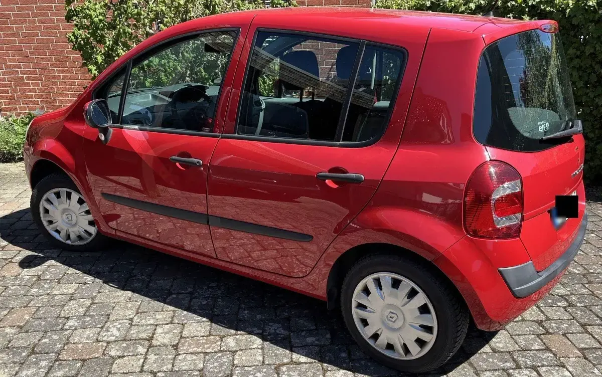 Gebraucht Renault Modus 75 PS (55 kW) 2010 Rot Van / Kleinbus