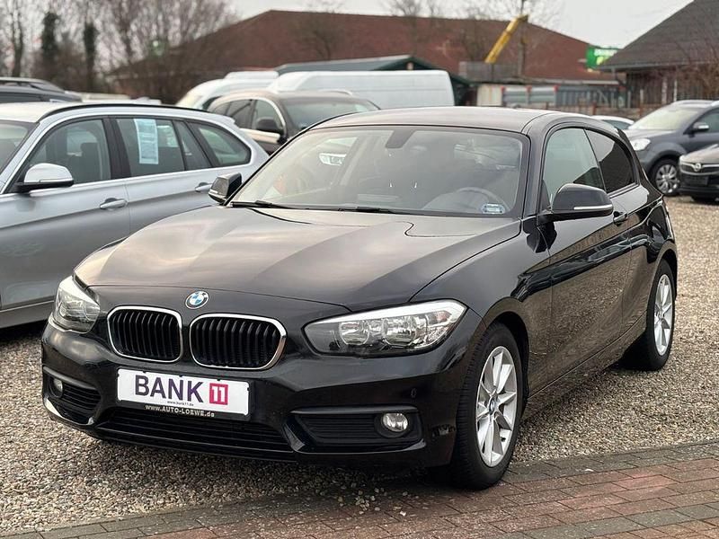 Schwarz Gebraucht 2016 BMW 118 Advantage Kleinwagen | 11.990 € (Etwas zu teuer) - Bild 1/3