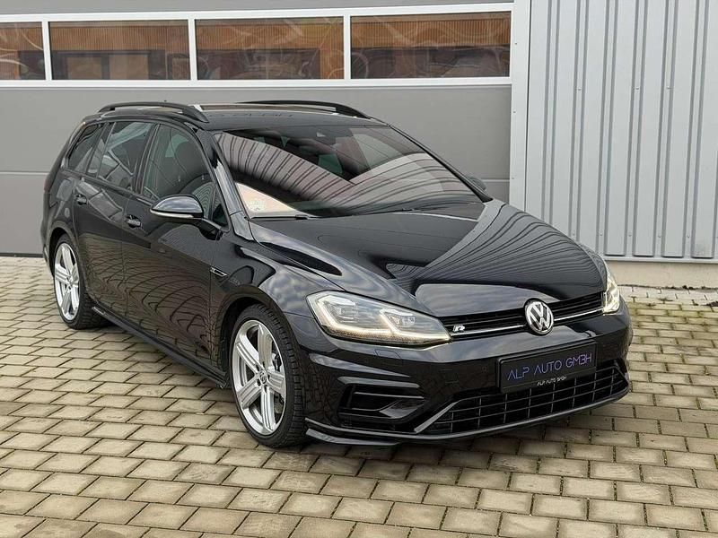 Deep black perleffekt Gebraucht 2020 VW Golf VIII R Kombi | 26.488 € (Superpreis) - Bild 1/4