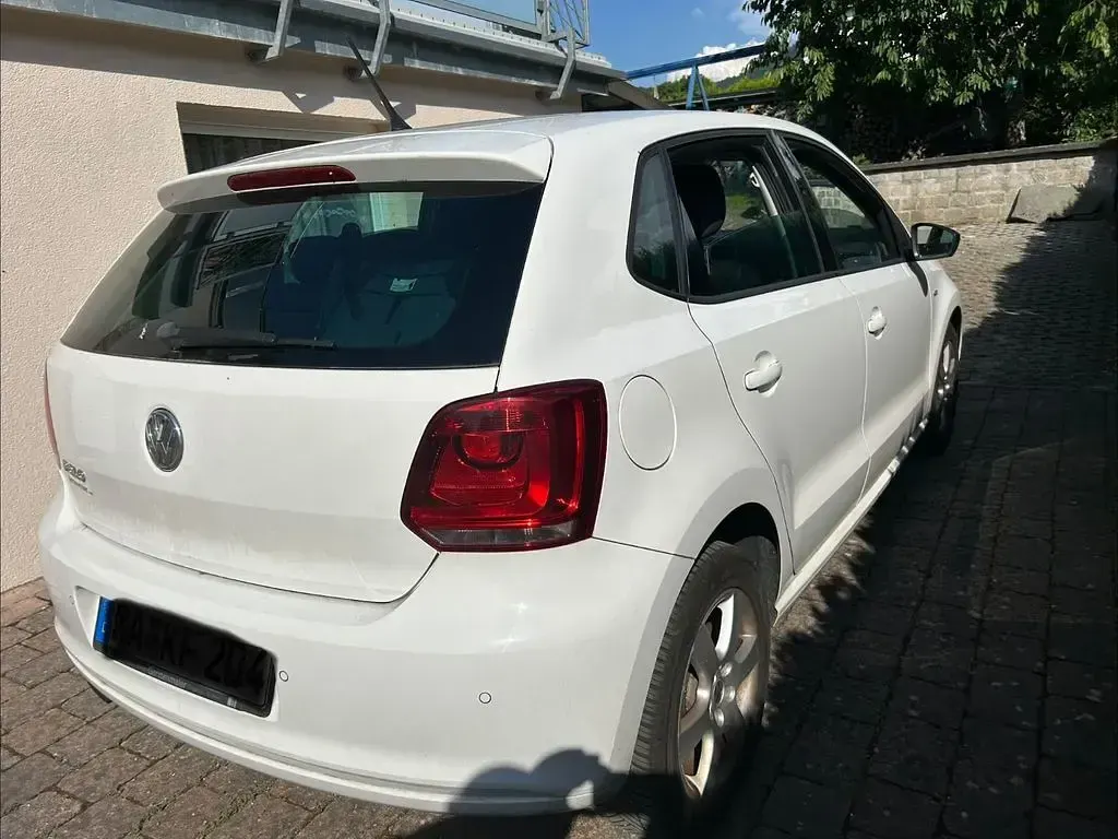Gebraucht VW Polo Match 90 PS (66 kW) 2013 Weiß Kleinwagen