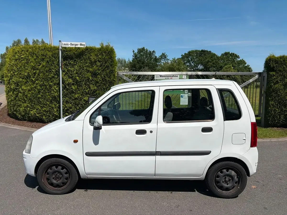 Gebraucht Opel Agila 58 PS (42 kW) 2002 Weiß Van / Kleinbus