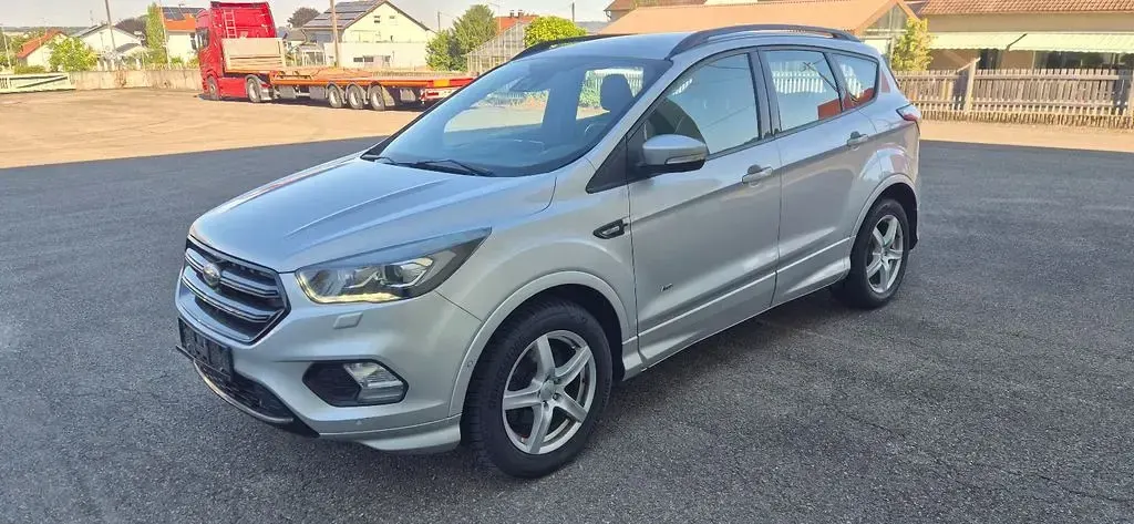 Gebraucht Ford Kuga ST-Line 179 PS (131 kW) 2018 Silber SUV