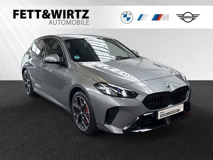 Grau Gebraucht 2024 BMW 120 M Sport Kleinwagen | 37.500 € (Guter Preis) - Bild 1/3