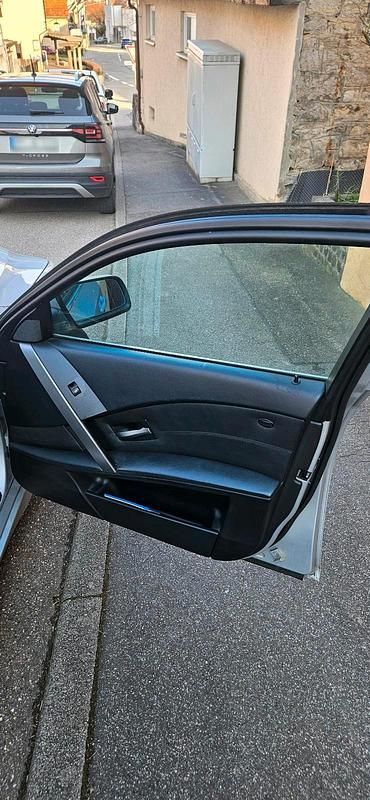 Gebraucht BMW 525 2003 Grau Limousine