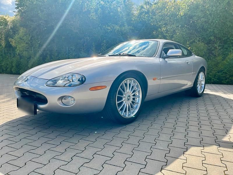 Silber Gebraucht 2002 Jaguar XK8 Coupé | 15.000 € (Fairer Preis) - Bild 1/4