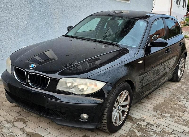 Gebraucht BMW 118 122 PS (89 kW) 2006 Schwarz Kleinwagen