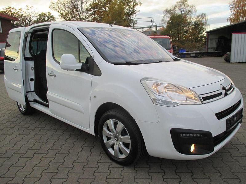 Gebraucht Citroën Berlingo SELECTION 99 PS (72 kW) 2018 Weiß Van / Kleinbus
