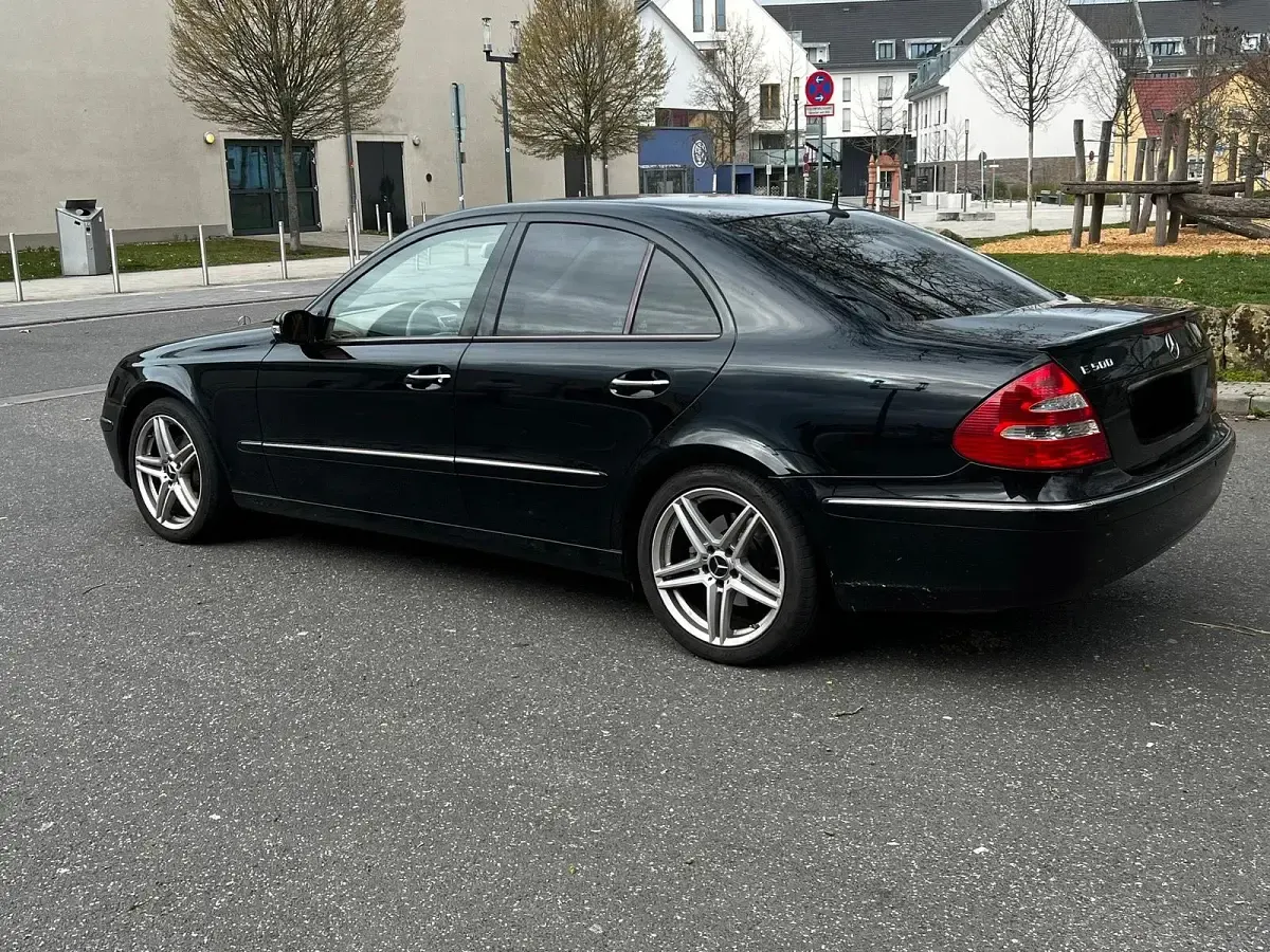 Gebraucht Mercedes E320 224 PS (164 kW) 2003 Schwarz Limousine