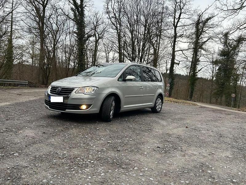 Gebraucht VW Touran Highline 170 PS (125 kW) 2009 Silber Van / Kleinbus