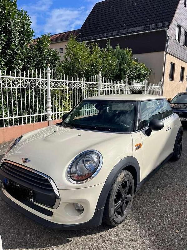 Weiß Gebraucht 2015 Mini ONE Kleinwagen | 6.200 € (Superpreis) - Bild 1/4