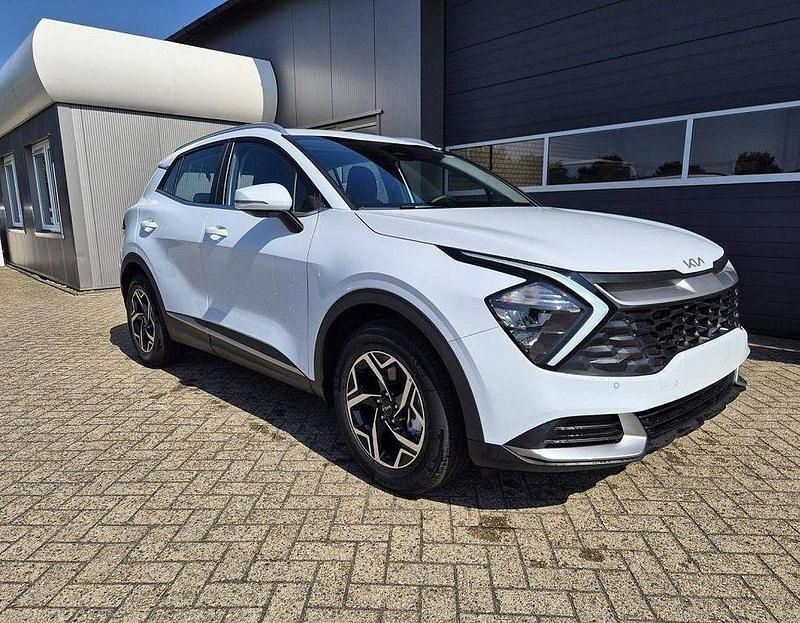 Weiß Neu 2025 Kia Sportage 4 SUV | 28.790 € (Guter Preis) - Bild 1/4