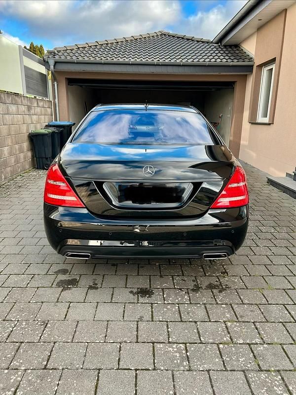 Gebraucht Mercedes S500 435 PS (319 kW) 2011 Schwarz Limousine